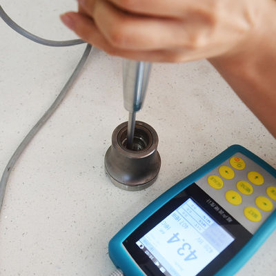 Peralatan pengujian kekerasan ultrasonik yang diperpanjang Gear / Deep Hole Hardness Tester